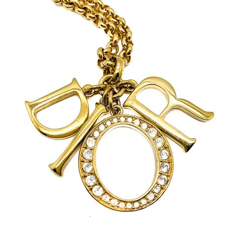 dior fashion necklace